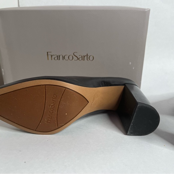 Sz 9.5 Elegant Black Heels - Picture 2 of 6